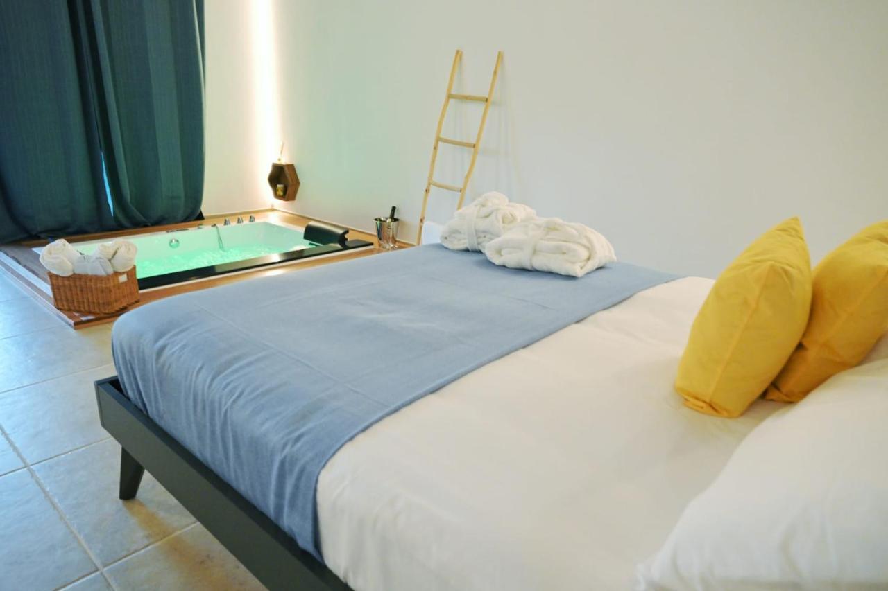 I Secolari Bed and Breakfast Sannicandro di Bari Exteriör bild