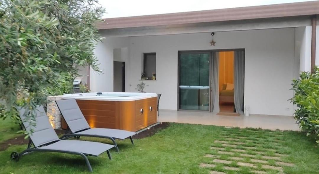 I Secolari Bed and Breakfast Sannicandro di Bari Exteriör bild